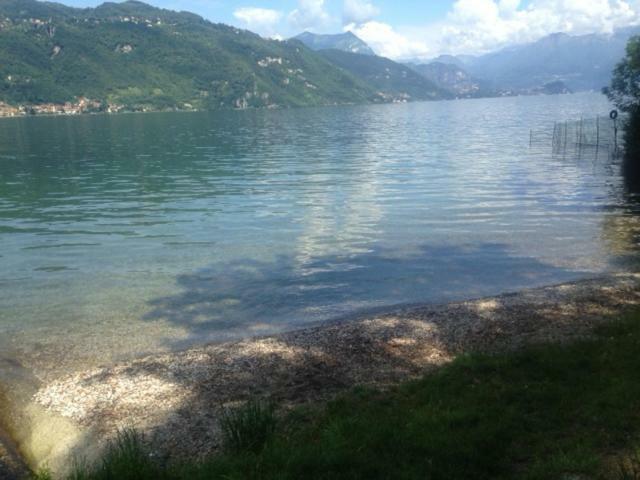 Villa Della Musica Fra Lago E Montagne マンデッロ・デル・ラーリオ エクステリア 写真